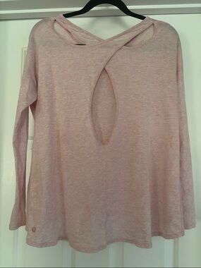 Women’s Lululemon light pink long sleeve open back top size 4